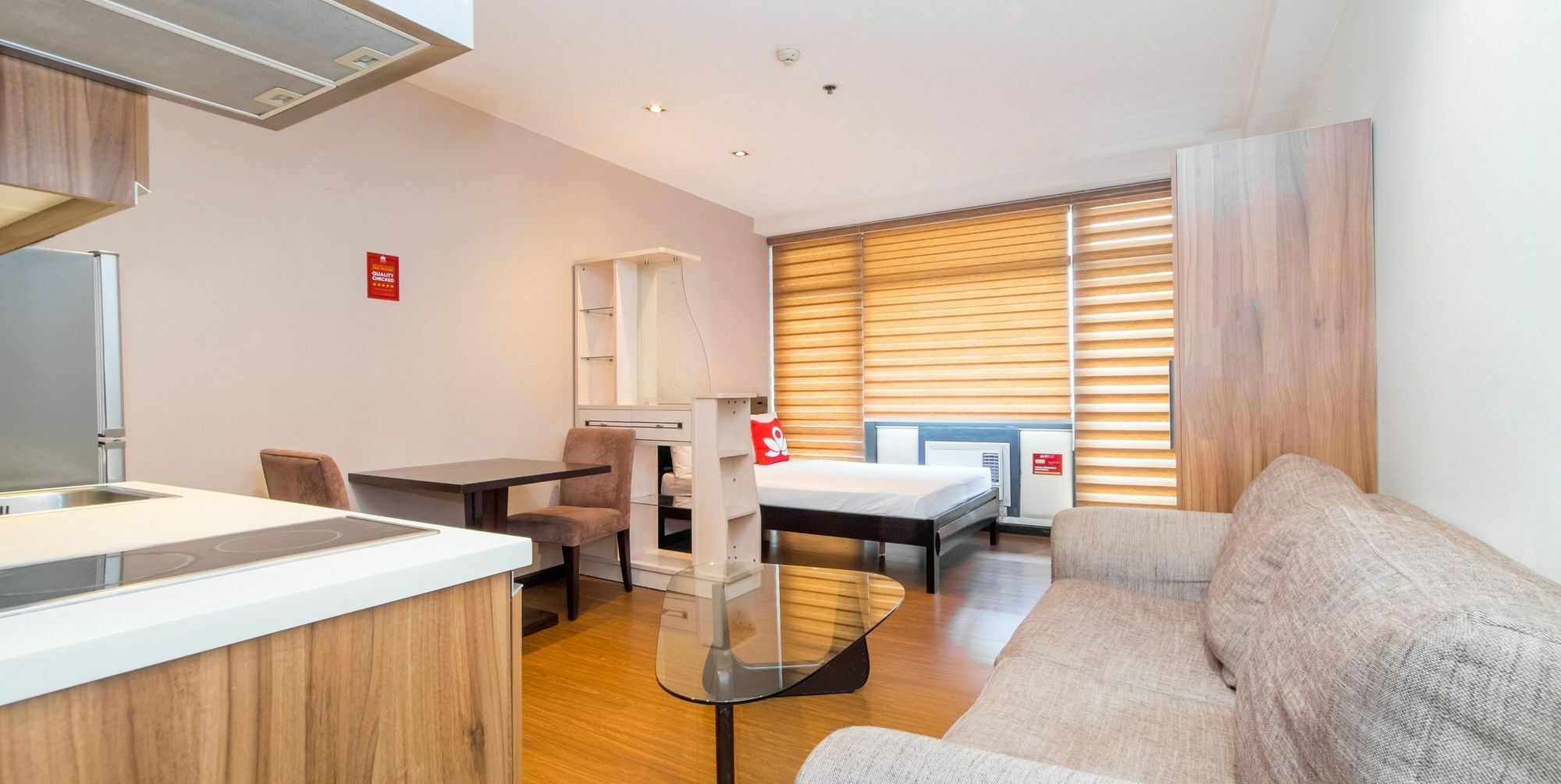 Zen Home Gramercy Residences Makati Makati City ภายนอก รูปภาพ