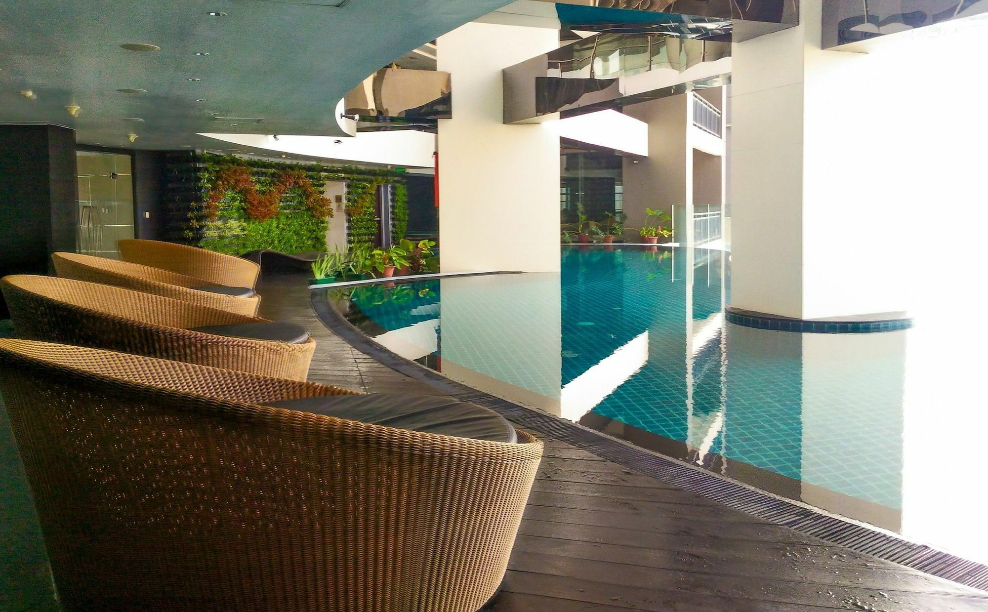 Zen Home Gramercy Residences Makati Makati City ภายนอก รูปภาพ